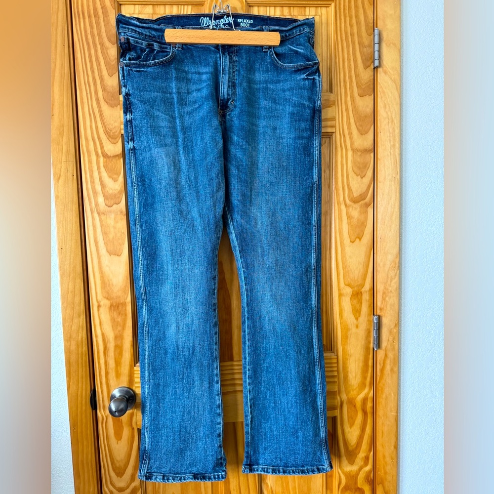 Wrangler Men Retro Relaxed Bootcut Jeans 36x36